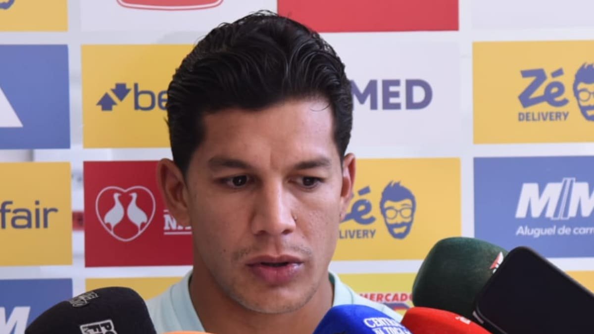 Lucas Romero, volante do Cruzeiro, em entrevista coletiva na Toca da Raposa 2, em Belo Horizonte (foto: Gladyston Rodrigues/EM/D.A Press)