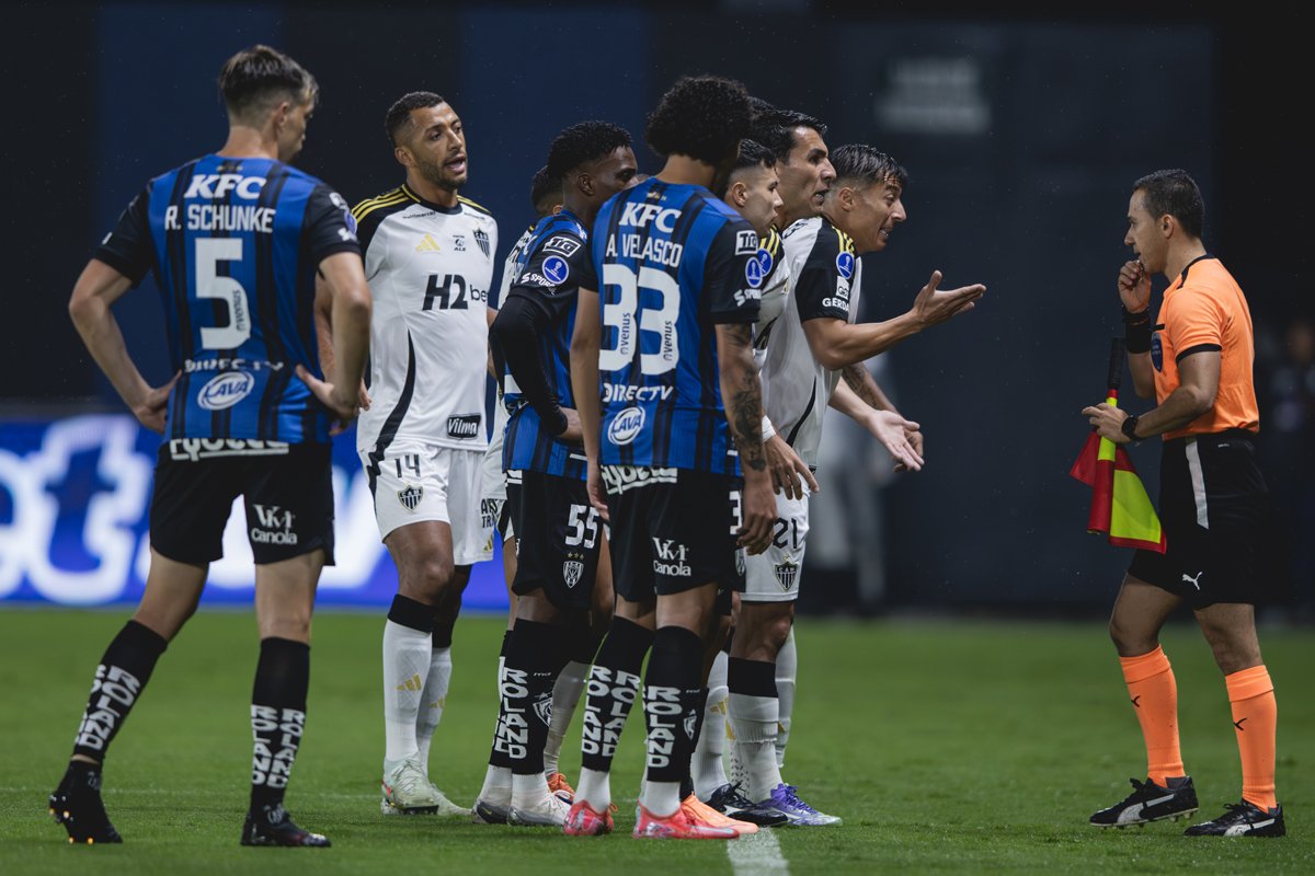 Atlético empatou com Independiente del Valle no jogo de ida da semifinal da Sul-Americana (foto: Pedro Souza / Atlético)