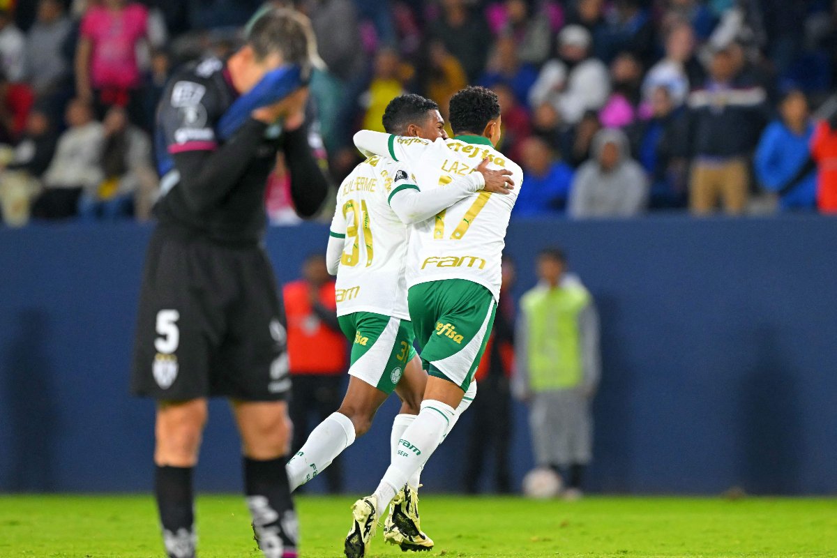Jogadores do Palmeiras comemoram gol de vitória sobre o Independiente del Valle no Equador, pela Copa Libertadores de 2024 (foto: Rodrigo Buendía/AFP)