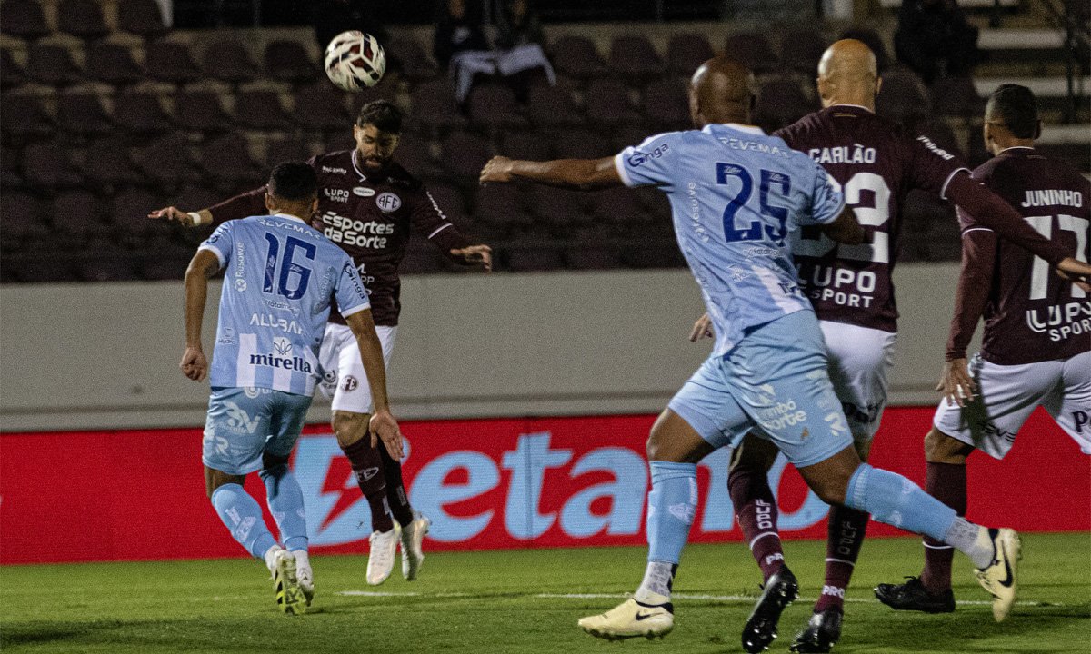 Ferroviária e Paysandu empataram por 2 a 2 (foto: Luis Miguel Ferreira / Ferroviária SAF)