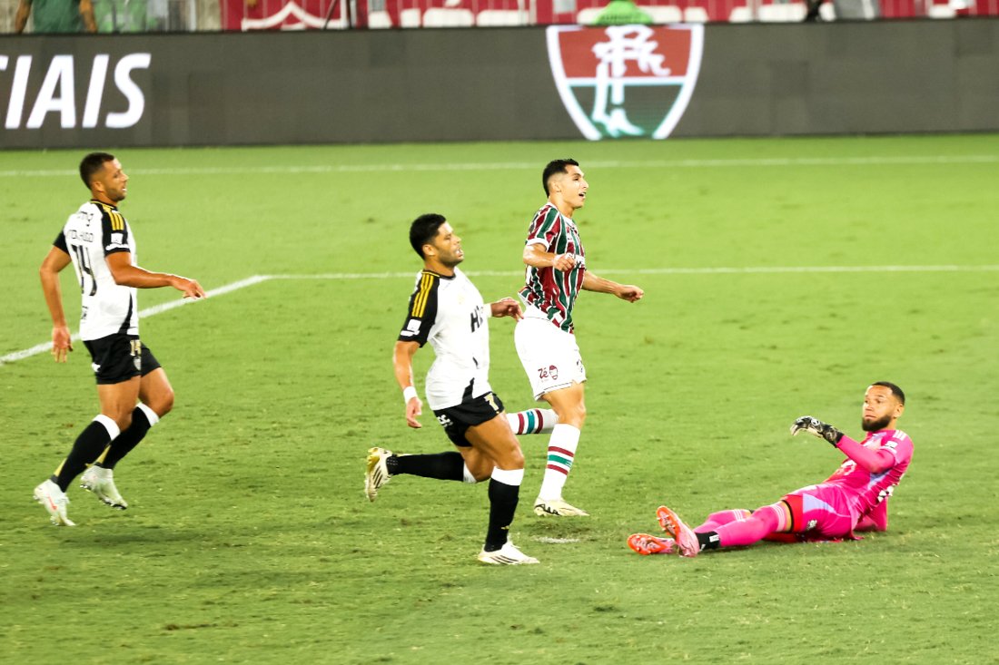 Fluminense goleou Atlético no Maracanã, pelo Campeonato Brasileiro; na imagem, lance do gol marcado por Serna (foto: Marina Garcia/Fluminense)