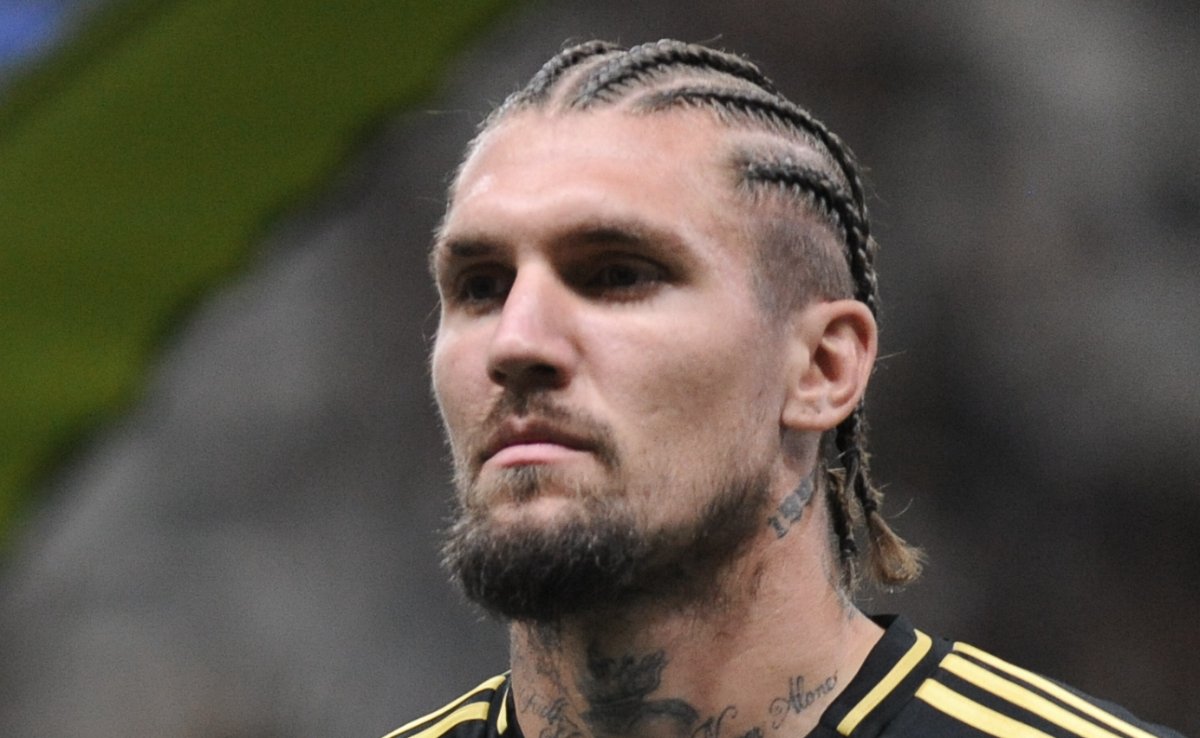 Lyanco, zagueiro do Atlético, antes de jogo na Arena MRV (foto: Alexandre Guzanshe/EM/D.A. Press)