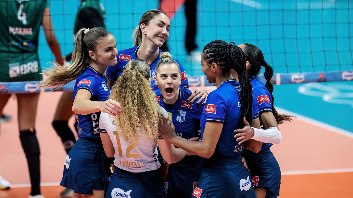 Minas comemora ponto sobre o Brasília no Campeonato Mineiro Feminino de Vôlei (foto: Hedgard Moraes/Minas Tênis Clube)