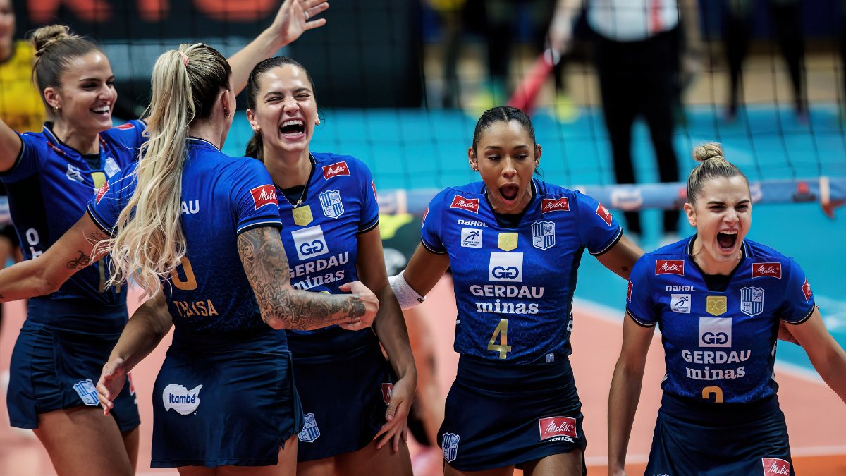 Minas comemora ponto sobre o Praia no Mineiro Feminino de Vôlei (foto: Hedgard Moraes/Minas Tênis Clube)