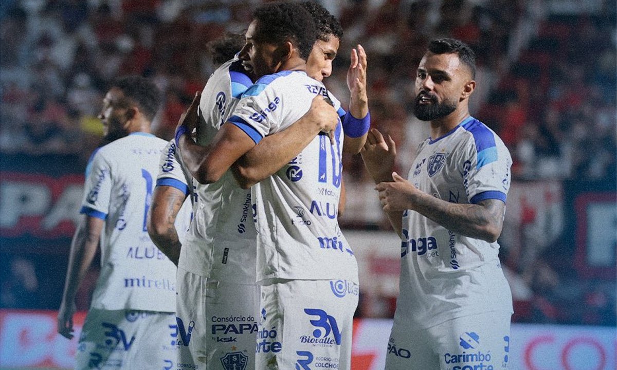 Paysandu abriu o placar contra o Atlético-GO, mas levou a virada e perdeu por 2 a 1 (foto: Divulgação)