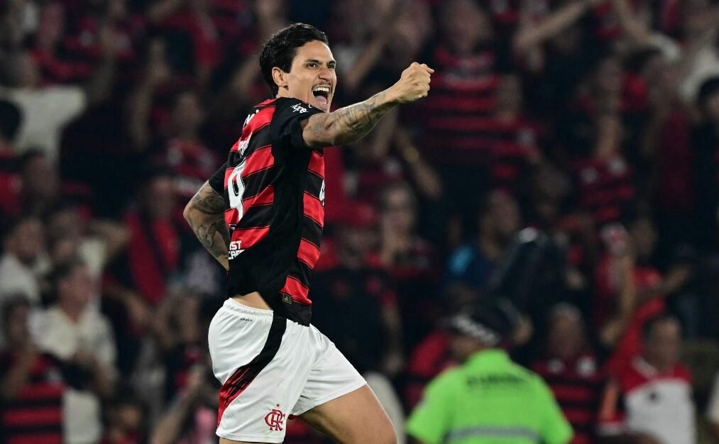 Pedro comemora pelo Flamengo (foto: Pablo Porciuncula/AFP)