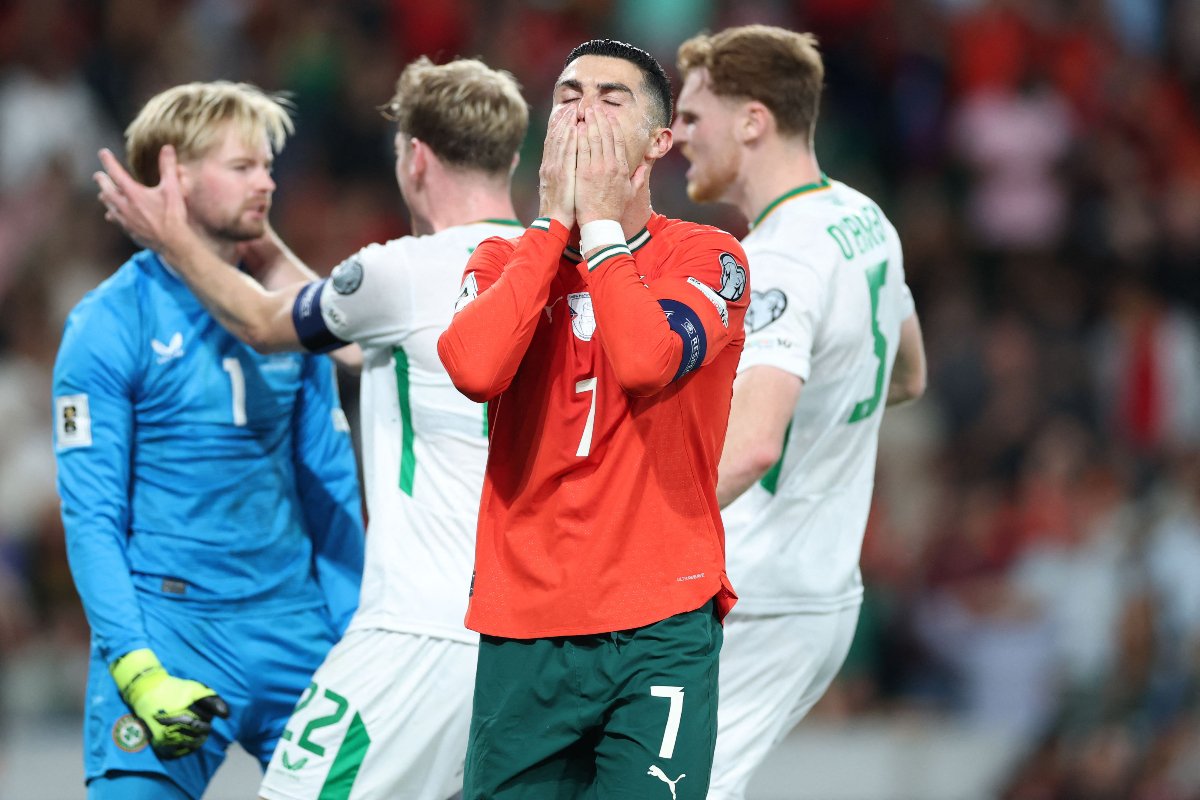 Cristiano Ronaldo lamenta pênalti perdido por Portugal diante da Irlanda (foto: Patricia de Melo Moreira/AFP)