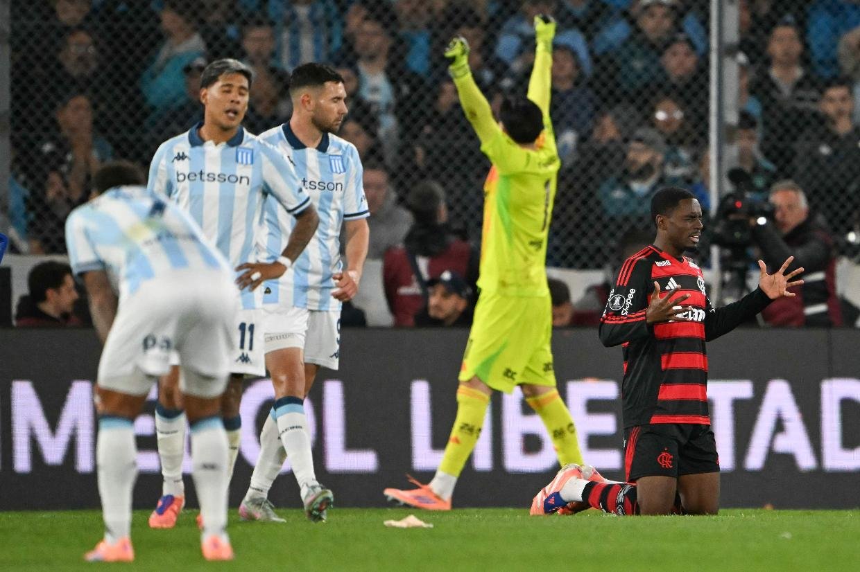 Racing x Flamengo (foto: Luis ROBAYO / AFP)