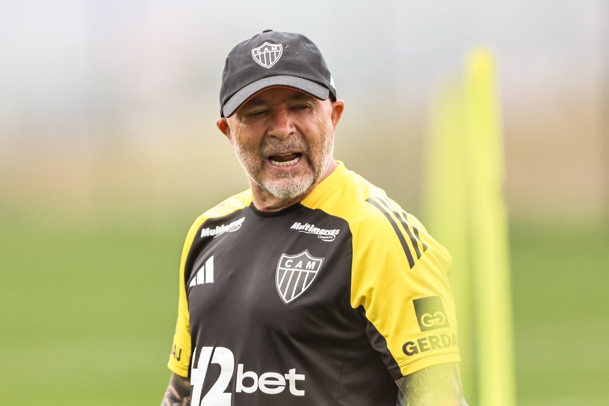 Sampaoli durante treino do Atlético (foto: Pedro Souza/Atlético)