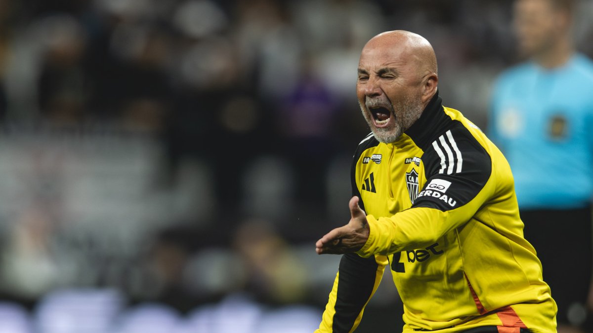 Jorge Sampaoli durante Corinthians x Atlético no Brasileiro (foto: Pedro Souza/Atlético)
