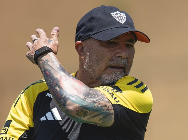 Técnico Jorge Sampaoli em treino do Atlético (foto: Pedro Souza/Atlético)