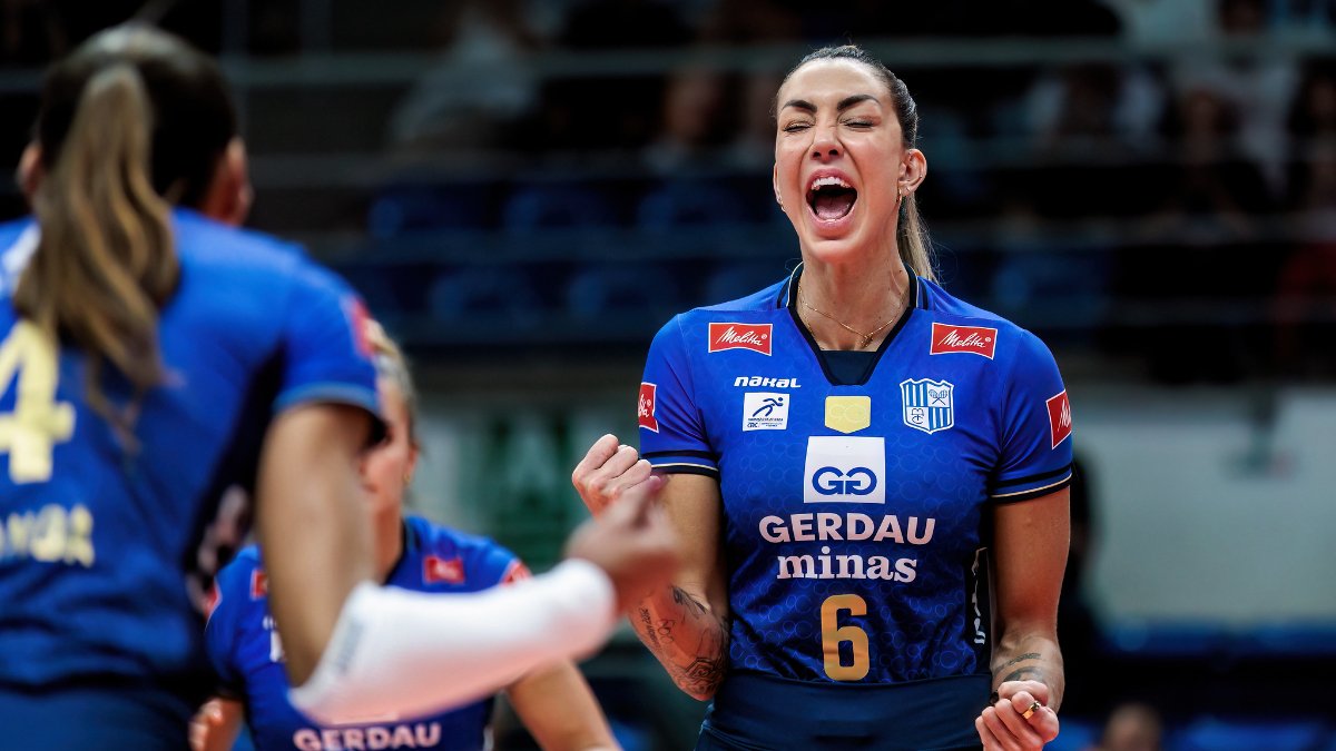 Thaisa celebra ponto pelo Minas na Superliga Feminina de Vôlei (foto: Hedgard Moraes/Minas Tênis Clube)