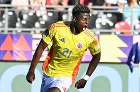 Néiser Villarreal comemora gol da Colômbia no Mundial Sub-20 (foto: Divulgação)