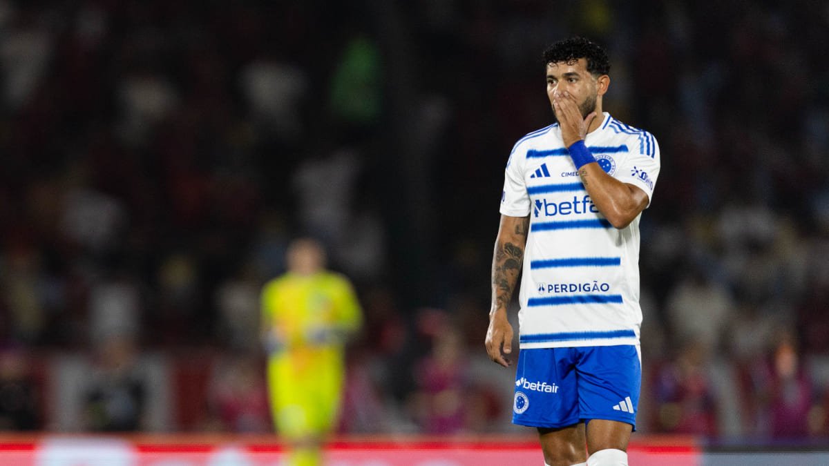 William, lateral-direito do Cruzeiro, em duelo com o Flamengo, pela 26ª rodada do Brasileiro (foto: Thais Magalhães/Cruzeiro)