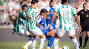 Juventude e Cruzeiro fizeram jogo agitado em Caxias do Sul - Crédito: 
