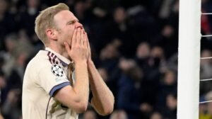 Davy Klaassen, do Ajax, lamenta durante jogo da Champions - Crédito: 