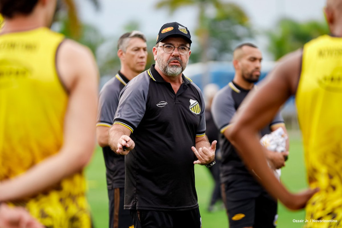 Enderson Moreira em treino do Novorizontino (foto: Flickr/Novorizontino)