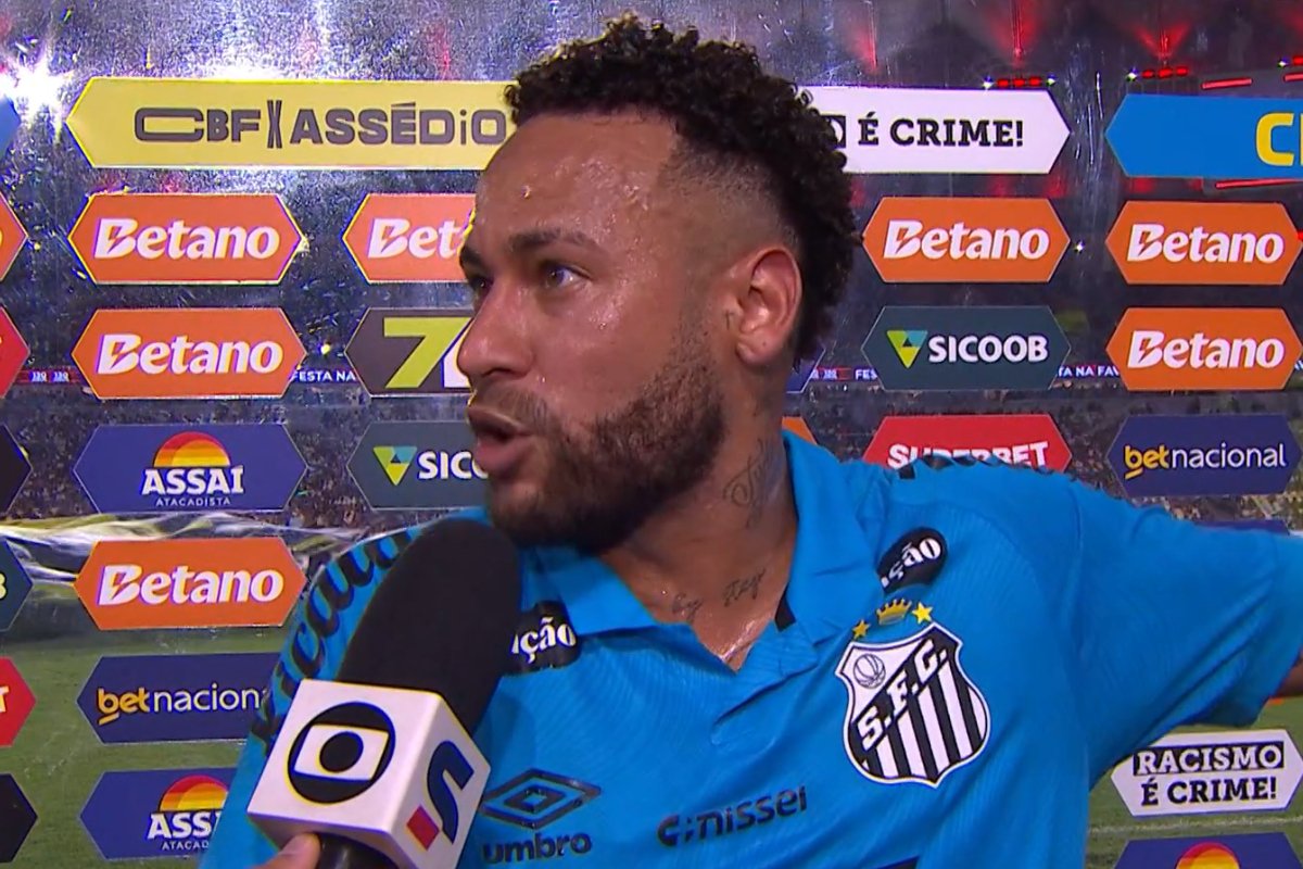 Neymar durante entrevista no intervalo de Flamengo x Santos (foto: Reprodução/Premiere)