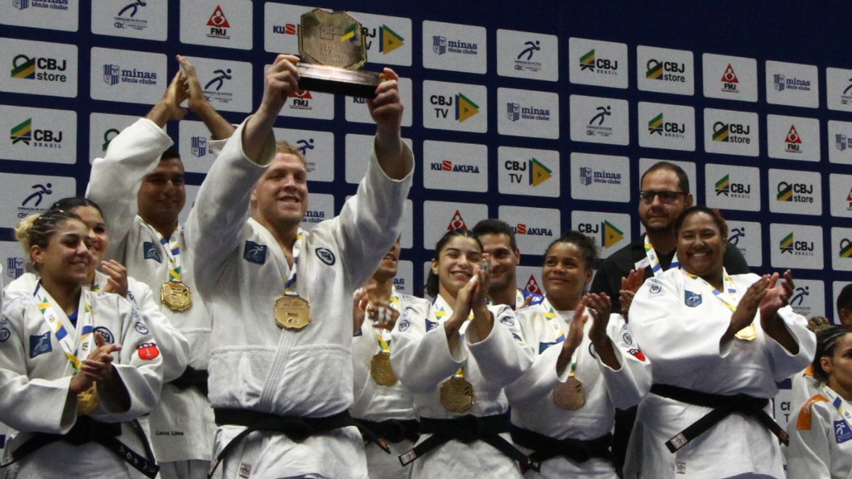 Título do Pinheiros no Grand Prix de Judô contou com a ajuda de Bia Souza (foto: Marcos Vieira /EM/DA. Press)