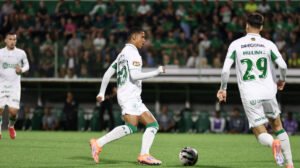 América venceu a Chapecoense pela Série B - Crédito: 