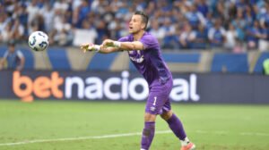 Goleiro Fábio, ídolo do Cruzeiro, que defende o Fluminense - Crédito: 