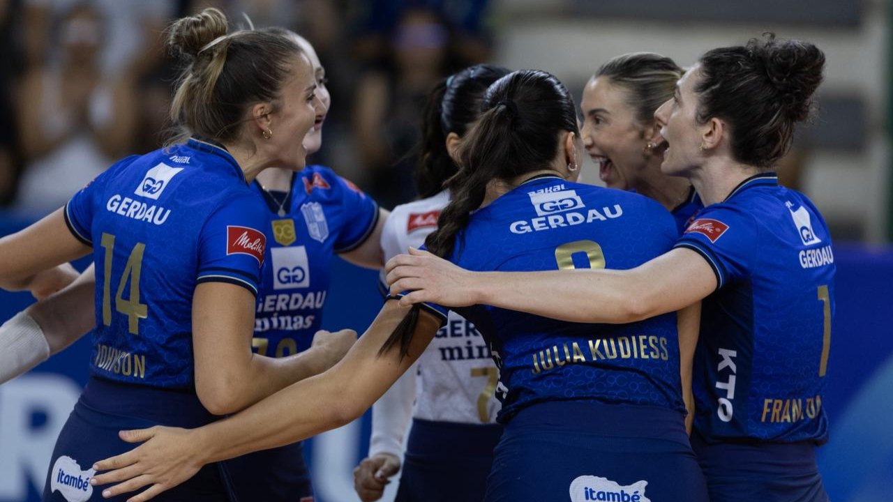 Time do Minas em duelo com o Brasília pela Superliga Feminina de Vôlei (foto: Patricy Albuquerque)