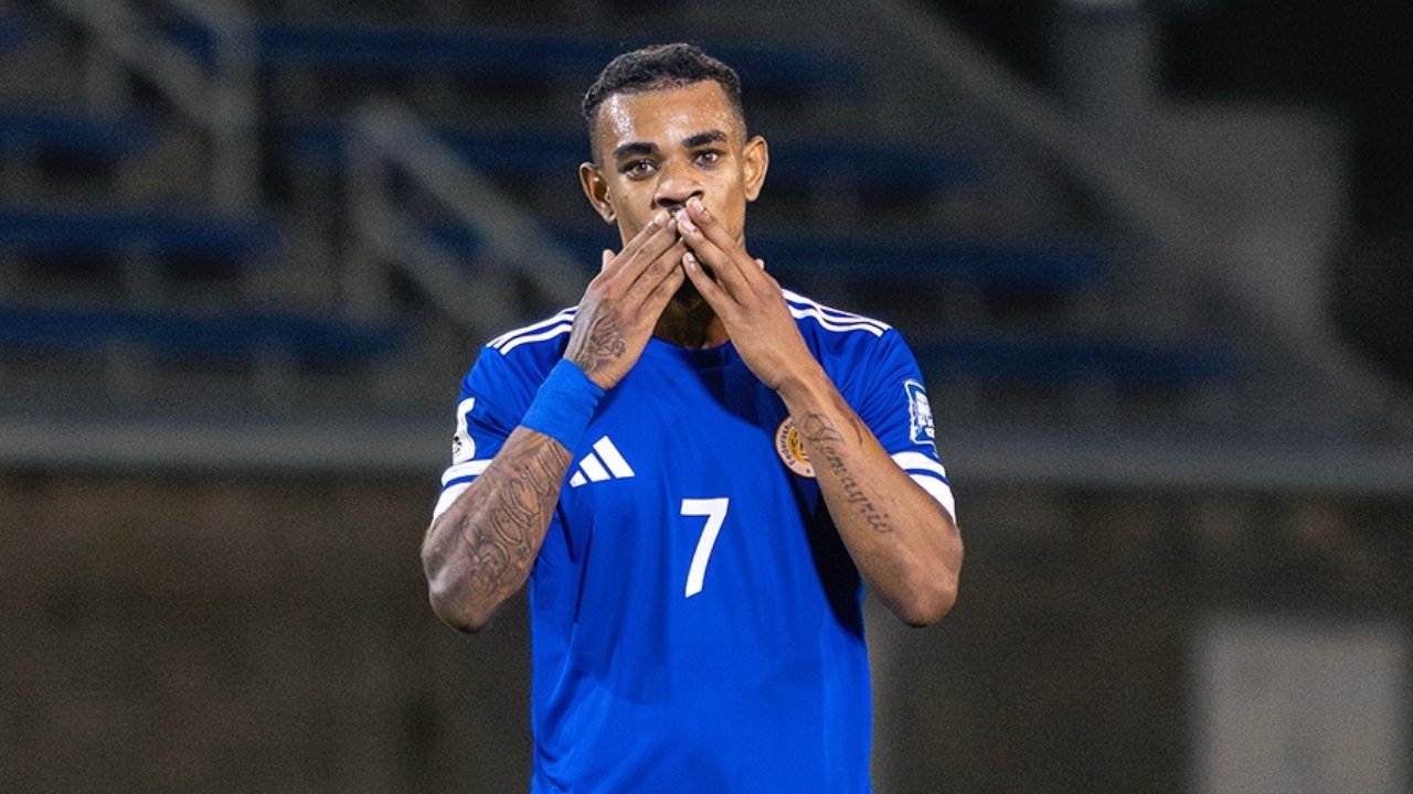 Comemoração de Juninho Bacuna, atleta de Curaçao (foto: Reprodução Instagram de Curaçao)