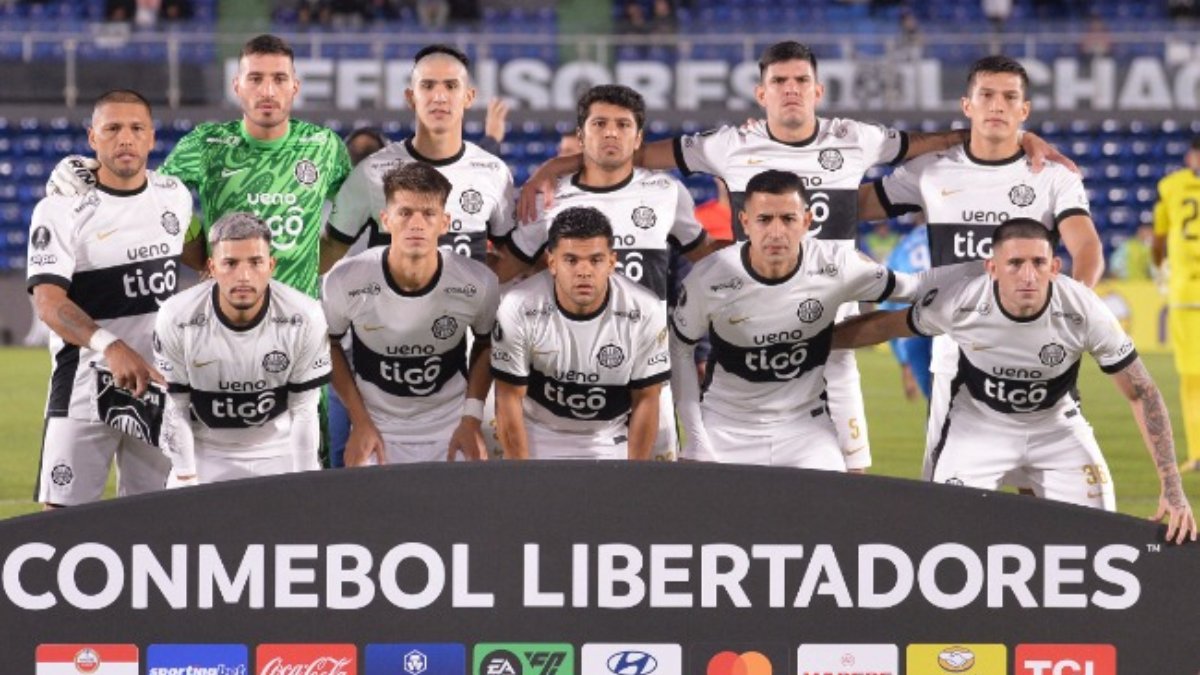 Olimpia durante disputa da Libertadores 2025 (foto: DANIEL DUARTE / AFP)
