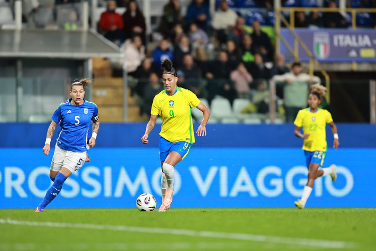 Amanda Gutierres, atacante da Seleção Brasileira (foto: Lívia Villas Boas / CBF)