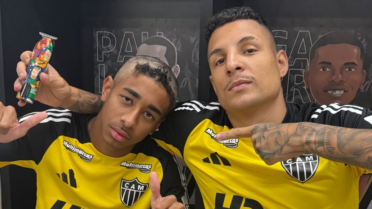 Guilherme Arana e Mosquito após trote - (foto: Reprodução Instagram)