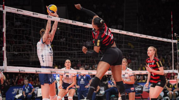 Jogo entre Flamengo e Minas na Superliga Feminina de Vôlei (foto: Paula Reis / Flamengo)