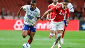 Lance do jogo entre Bahia e Internacional pelo Brasileiro - Crédito: 