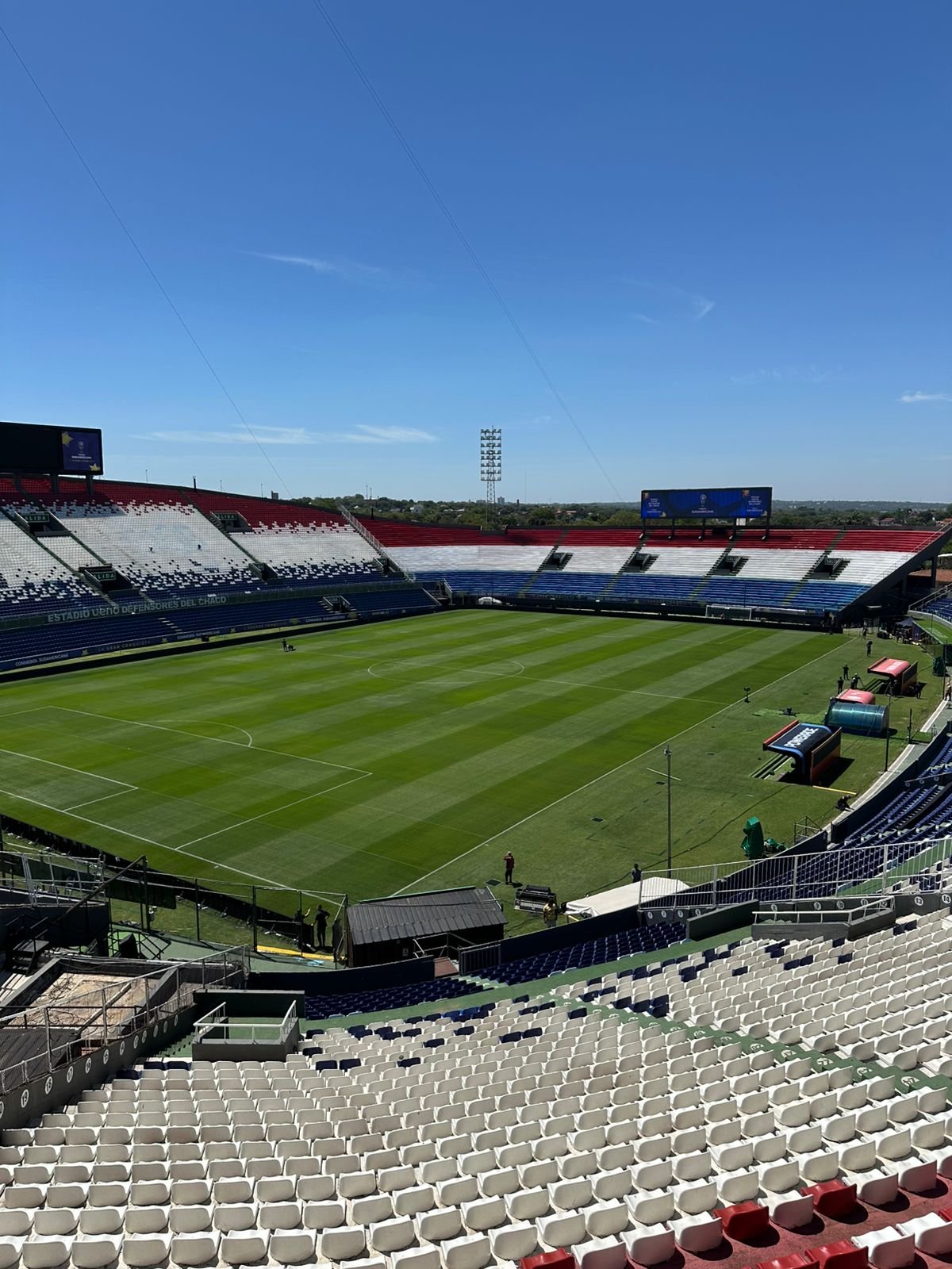 O gramado do Estádio Defensores del Chaco antes da final da Sul-Americana