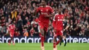 Isak tem somente um gol e uma assistência com a camisa do Liverpool (foto: Stu Forster/Getty Images/AFP)