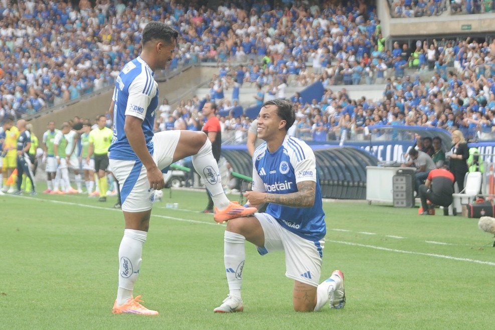 Kaiki foi autor de assistência para gol de Kaio Jorge em triunfo do Cruzeiro sobre o Vitória (foto: Alexandre Guzanshe/EM/D.A Press)