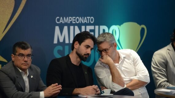 Paulo Assis, diretor de futebol do América (foto: Tulio Santos/EM/D.A.Press)