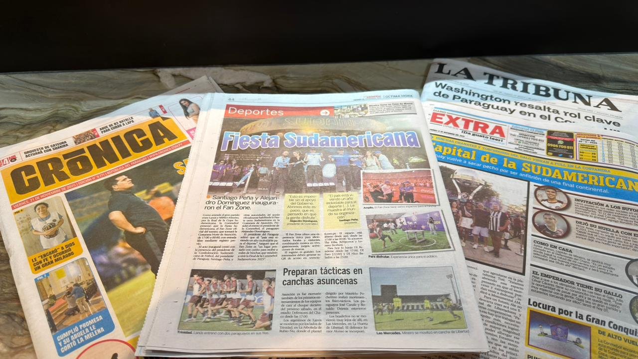jornais paraguaios abertos em cima de uma mesa (foto: Júlio Moreira/EM/D.A Press)