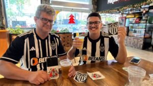 Emerson Bandeira Bernardino e o filho Juan Santos Bandeira - Crédito: 