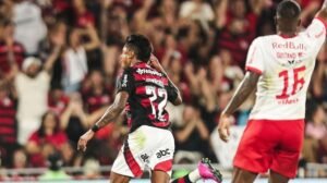 Bruno Henrque marcou o terceiro gol do Flamengo contra o Bragantino - Crédito: 