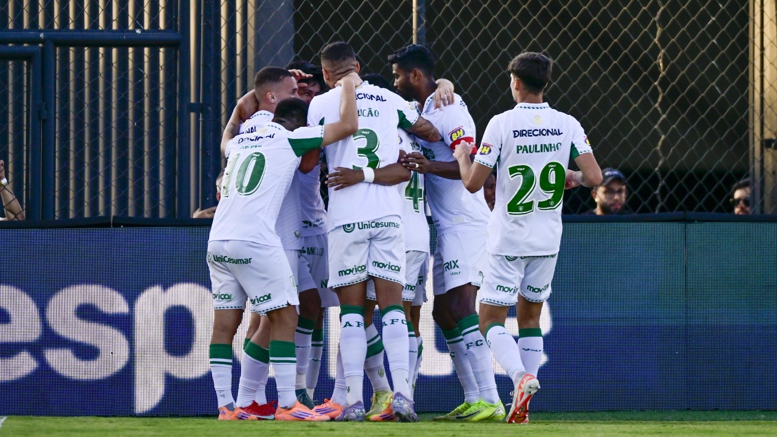 América comemora (foto: Mourão Panda/América)