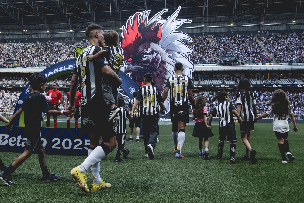 Jogadores do Atlético em entrada para partida na Arena MRV (foto: Pedro Souza/Atlético)