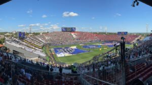 O Defensores del Chaco minutos antes do confronto entre Atlético e Lanús - Crédito: 