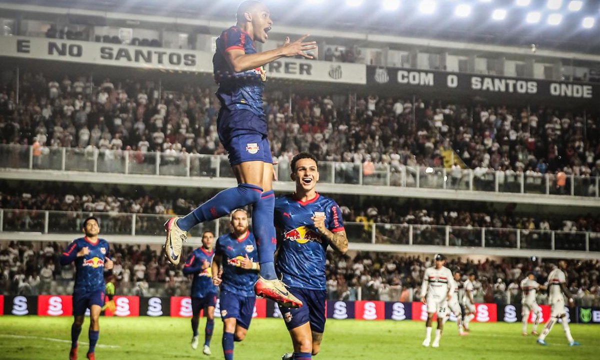 Bragantino venceu o São Paulo por 1 a 0 na Vila Belmiro (foto: Ari Ferreira/Red Bull Bragantino)