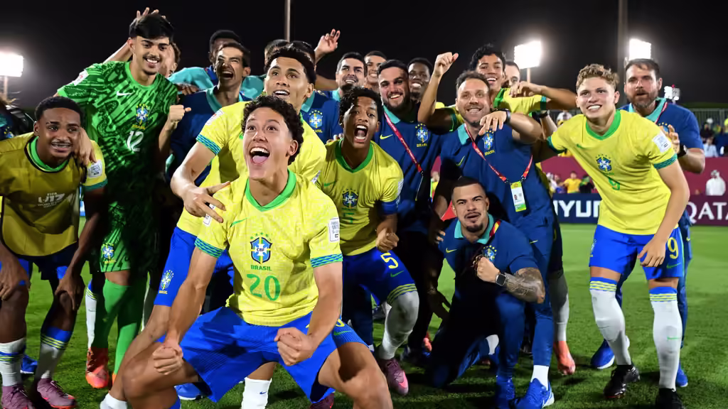 Jogadores da Seleção Brasileira Sub-17 comemoram (foto: Divulgação/Fifa)