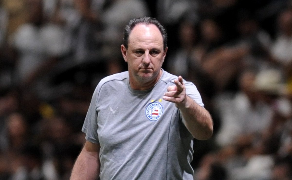 Rogério Ceni, técnico do Bahia, em ação na Arena MRV (foto: Alexandre Guzanshe/EM/D.A. Press)