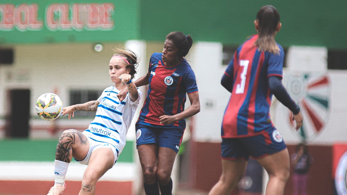 Cruzeiro e Itabirito disputam a semifinal do Mineiro Feminino (foto: Gustavo Martins/Cruzeiro)