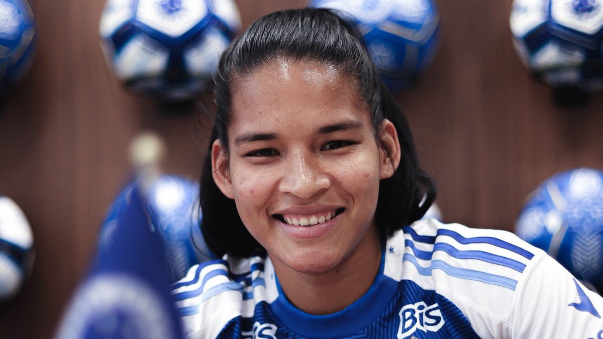 Atacante, Marília renovou contrato com o Cruzeiro até 2027 (foto: Gustavo Martins/Cruzeiro)