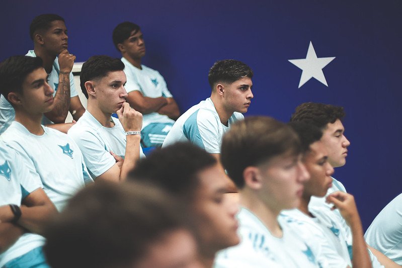 Jogadores do time sub-20 do Cruzeiro (foto: Gustavo Martins/ Cruzeiro)
