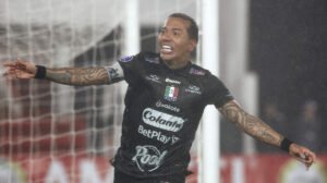 Dayro Moreno comemora gol pelo Once Caldas - Crédito: 