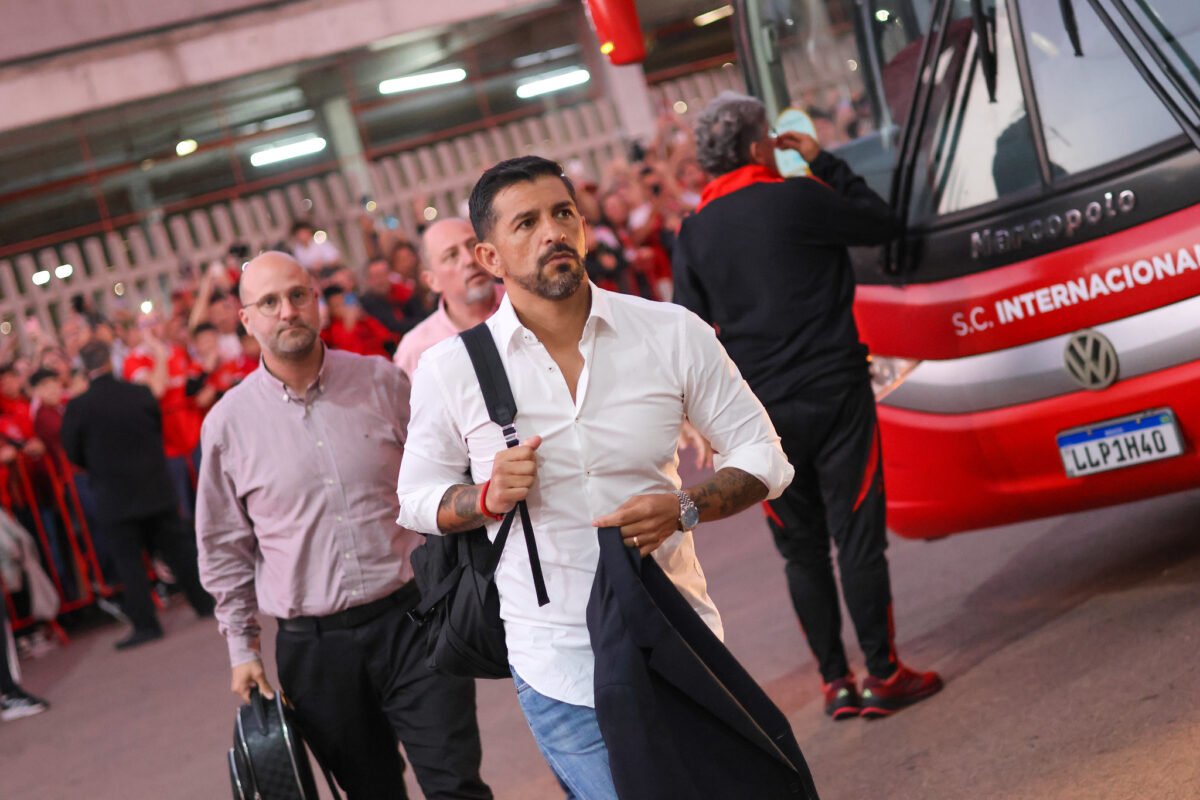 Emiliano Díaz, auxiliar do Internacional (foto: Ricardo Duarte/Internacional)